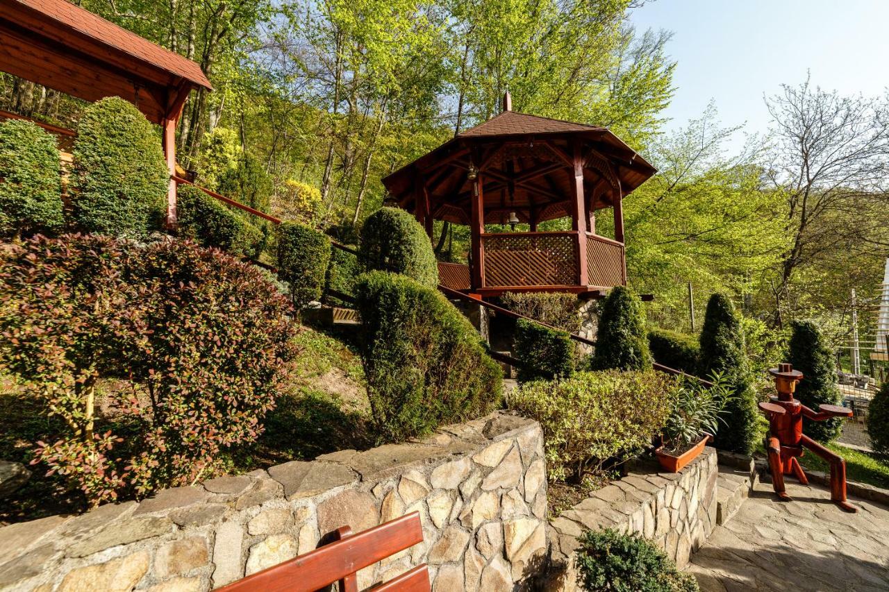 Bed and Breakfast Pensiunea Eva Sovata Exterior foto