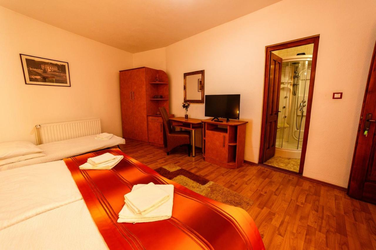 Bed and Breakfast Pensiunea Eva Sovata Exterior foto