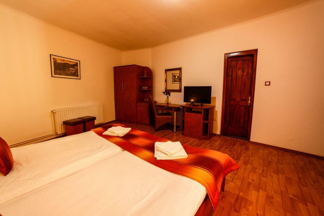 Bed and Breakfast Pensiunea Eva Sovata Exterior foto
