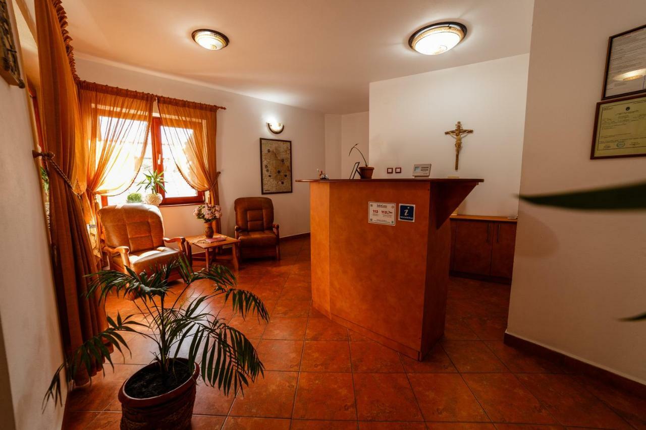 Bed and Breakfast Pensiunea Eva Sovata Exterior foto