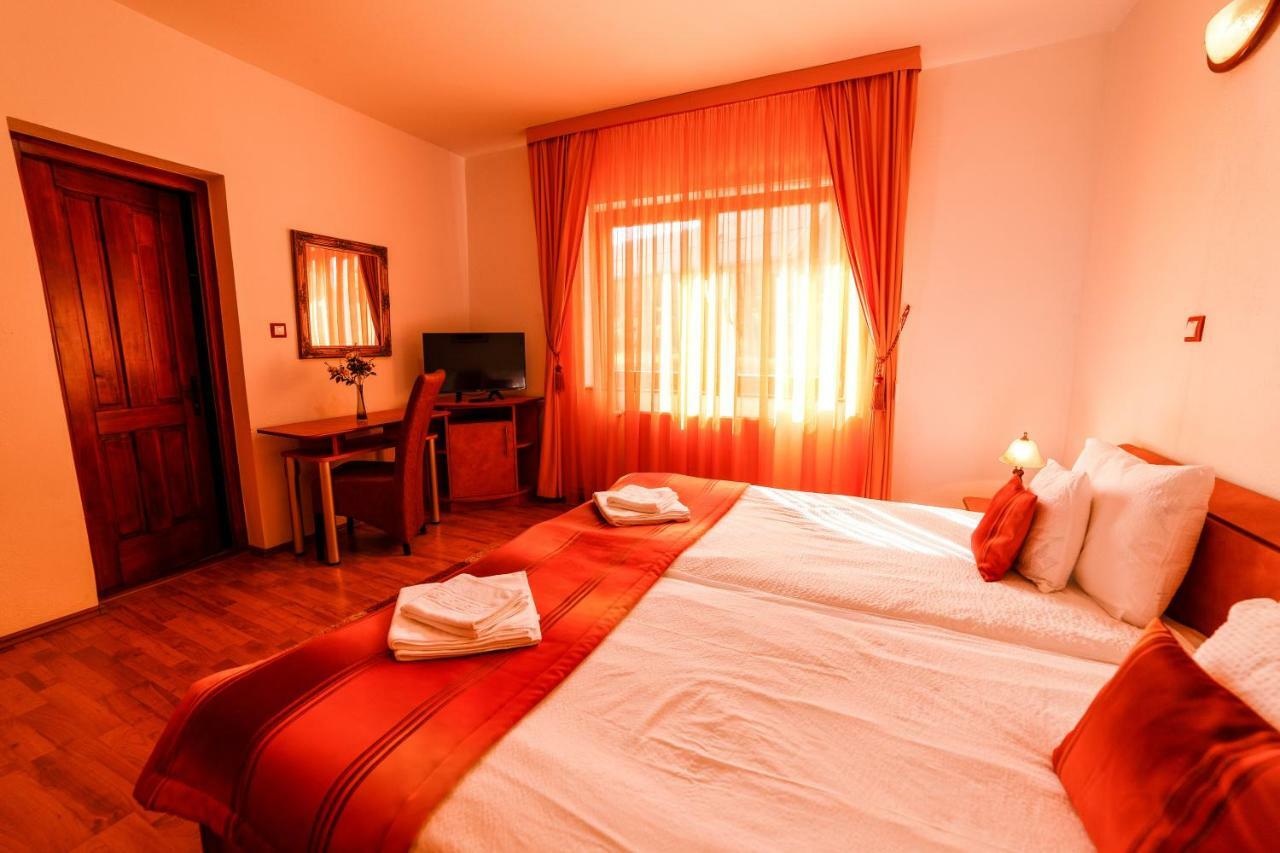 Bed and Breakfast Pensiunea Eva Sovata Exterior foto