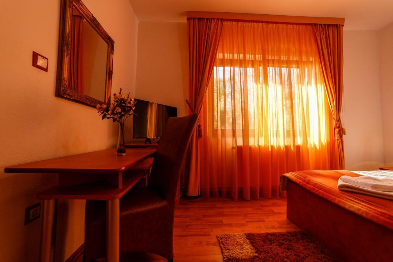 Bed and Breakfast Pensiunea Eva Sovata Exterior foto