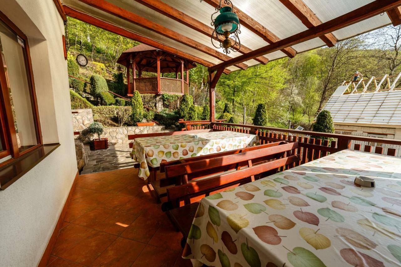 Bed and Breakfast Pensiunea Eva Sovata Exterior foto